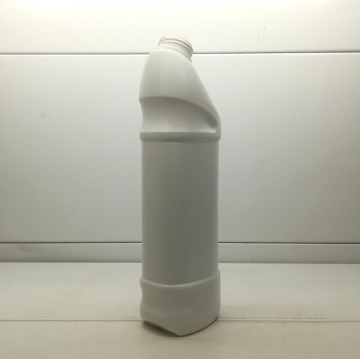 Бутылка ПНД Ф-27 сан.тех. 750мл (Цвет: Белый )